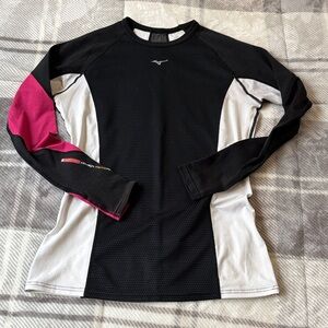 Mizuno Thermal Performance long sleeve with Breath Thermo Technology